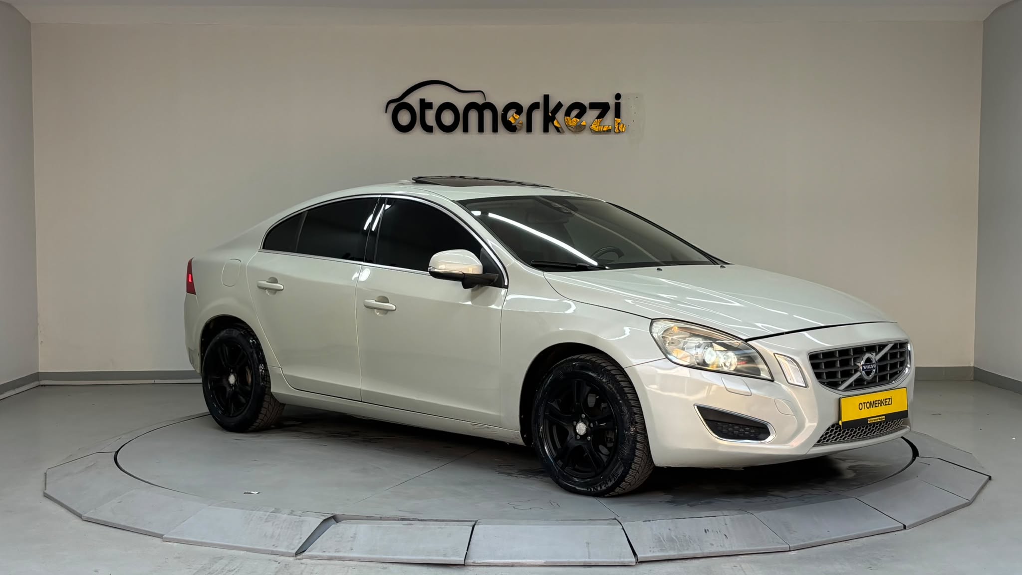 VOLVO S60 18